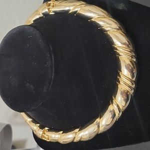 Vintage gold toned collar necklace